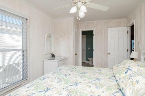 See The Sea By Oak Island Accommodations