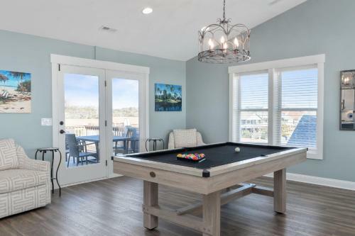 The Treasure Chest By Oak Island Accommodations