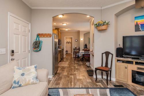 Lighthouse Lodge By Oak Island Accommodations