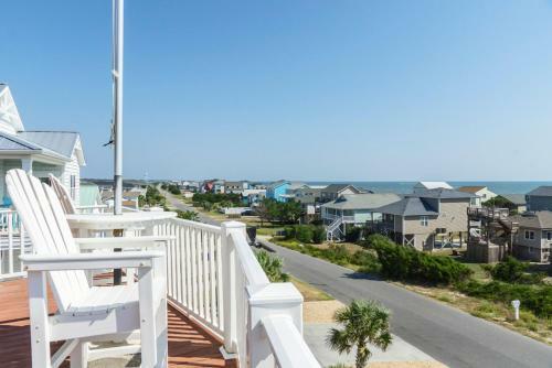 Island Tower By Oak Island Accommodations