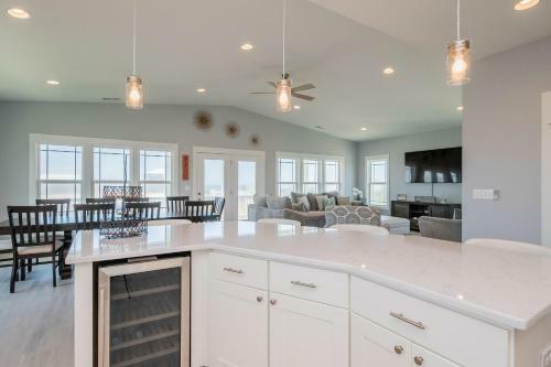 Sweet Sunshine By Oak Island Accommodations