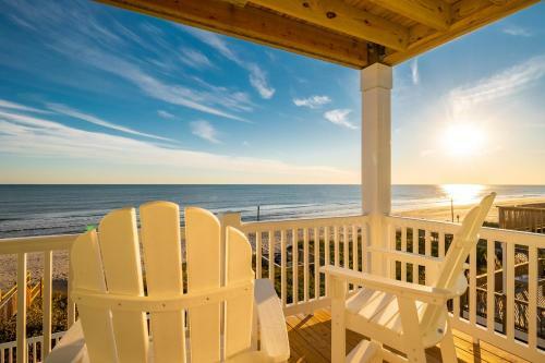 The Sandcastle By Oak Island Accommodations