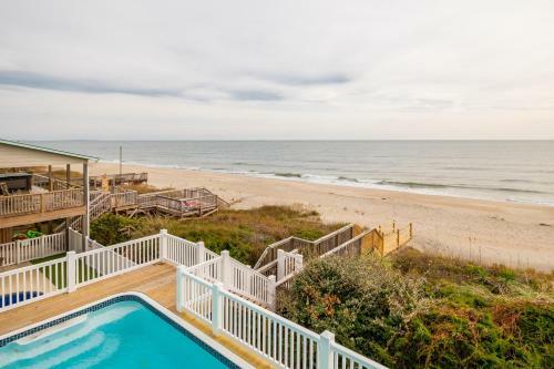 The Sandcastle By Oak Island Accommodations