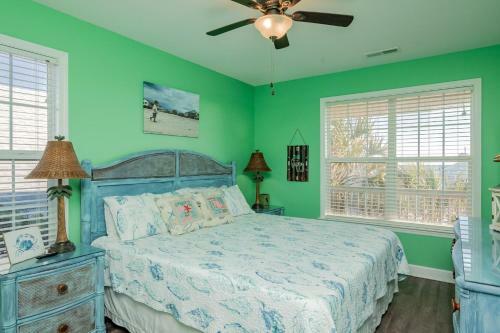 Sherrys Paradise By Oak Island Accommodations