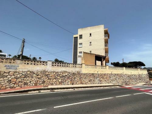 Bright Apartment In Comunidad Valenciana With Veranda