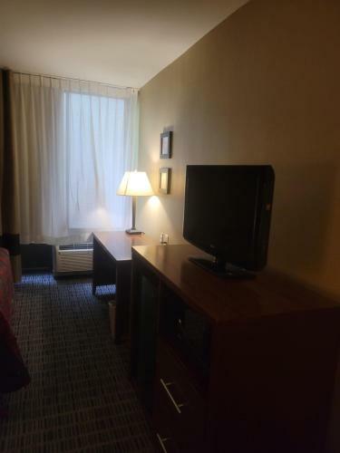 Hotel Deluxe Inn Plano