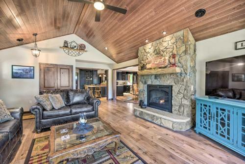 Unique 3-building Home With Gorgeous Lake Views