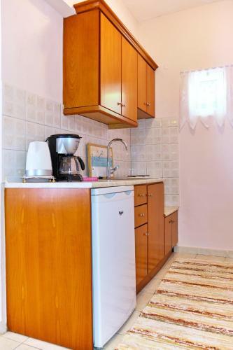 Hostal Houmis Apts & Studios