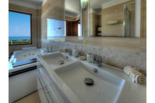 Amazing Villa Arios