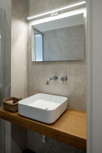 Hostal La Sirena Rooms
