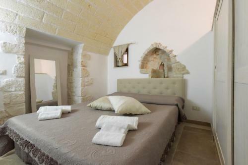Villa Trulli Con Piscina Idromassaggio,riscaldata E Campo Da Calcetto