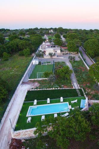 Villa Trulli Con Piscina Idromassaggio,riscaldata E Campo Da Calcetto