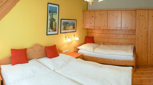 Hostal Pension & Reitstall Inghofer