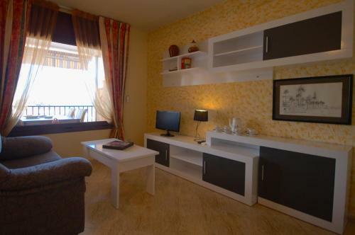 Lets Holidays Sea Views Apartment In Sa Gabarra