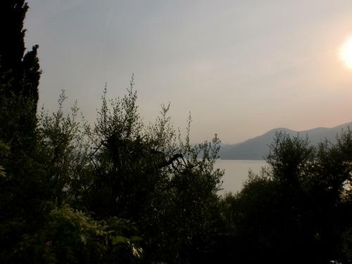 Apartamento Casa Elegante E Panoramica Sul Lago Di Garda