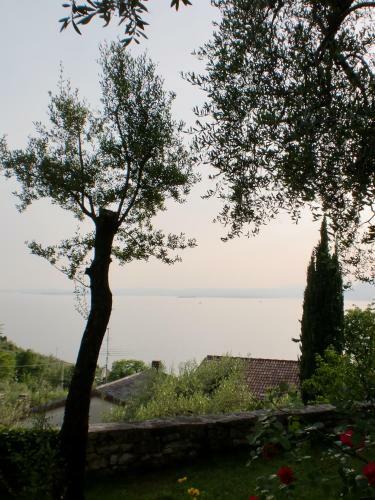 Apartamento Casa Elegante E Panoramica Sul Lago Di Garda