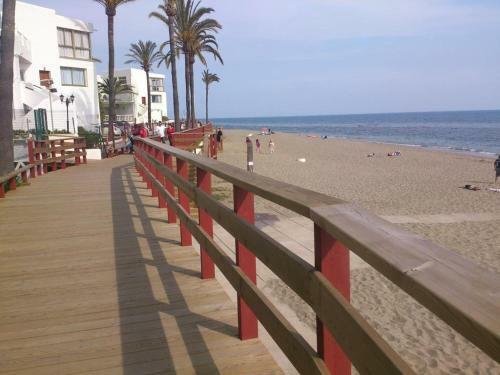 Calahonda Beach- Golf Apartment