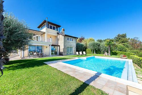 Villa Perla Con Piscina By Wonderful Italy