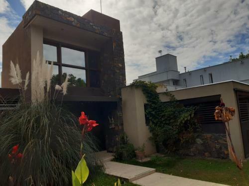 Apartamento Depto En Barrio Carolinos