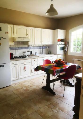 Maison De Vacances Au Calme Avec Piscine (6 Pers)