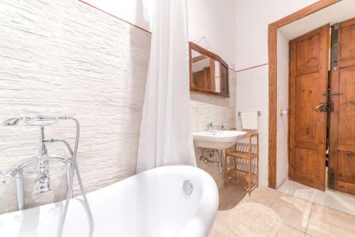 Apartamento Appartamento Genovesi . Intero Apt . Wifi . AC