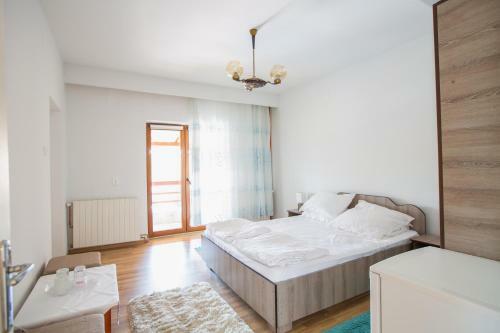 Hostal Pensiunea Ovy & Dya