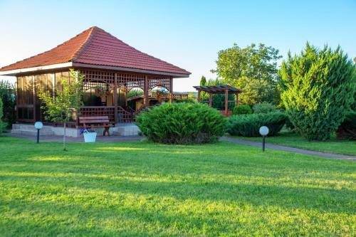 Hostal Pensiunea Ovy & Dya