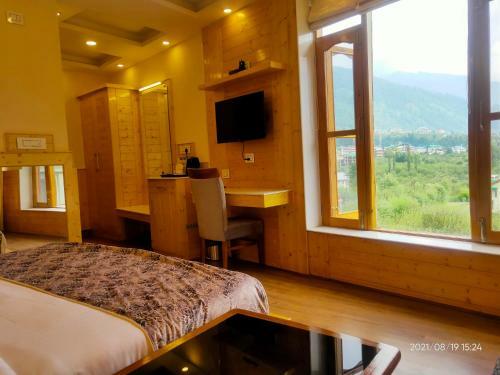 Hotel Suryansh Regency Manali Centrally Heated Air Cooled With Private Balconies