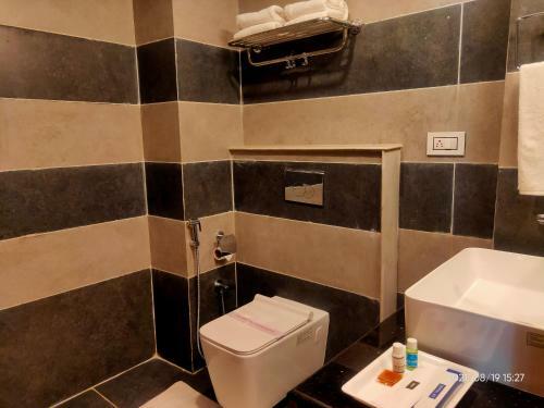 Hotel Suryansh Regency Manali Centrally Heated Air Cooled With Private Balconies