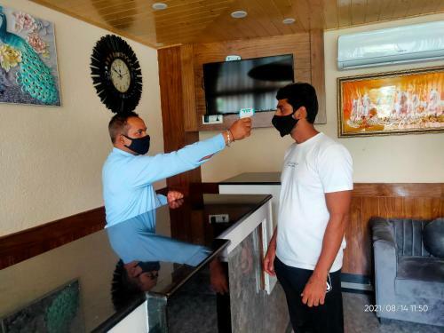 Hotel Suryansh Regency Manali Centrally Heated Air Cooled With Private Balconies