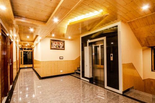 Hotel Suryansh Regency Manali Centrally Heated Air Cooled With Private Balconies