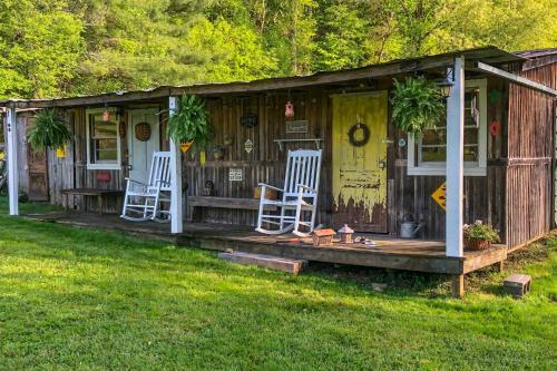 Damascus Cottage With Fire Pit - 1 Mi To Trails