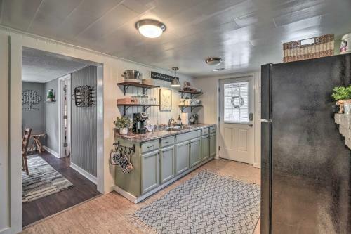 Damascus Cottage With Fire Pit - 1 Mi To Trails