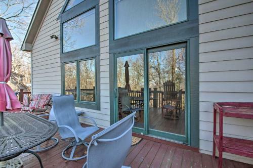 Blue Ridge Home With Mtn Views And On-site Skiing!