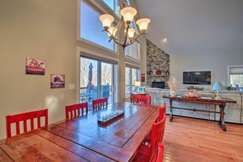 Blue Ridge Home With Mtn Views And On-site Skiing!