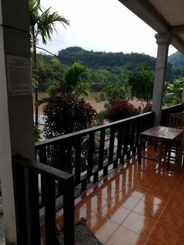 Hostal Nam Ou River Lodge