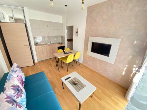 Comfortable Apartment In The Heart Of Budva