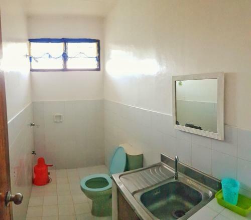 Hotel White Beach Guest House