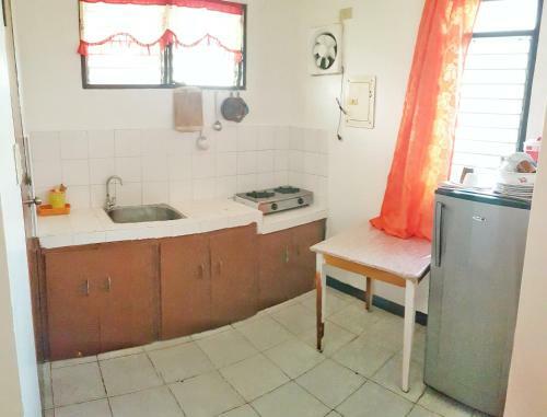 Hotel White Beach Guest House