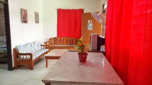 Hotel White Beach Guest House