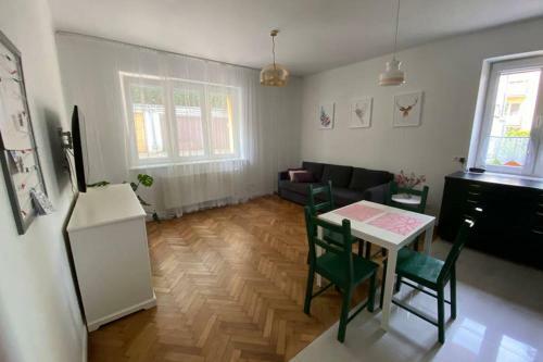 Woodland Apartment