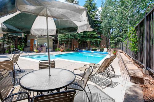 Lodge At Steamboat B110