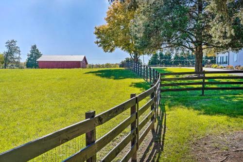 Spacious Home And Acreage, 16 Mi To Chattanooga