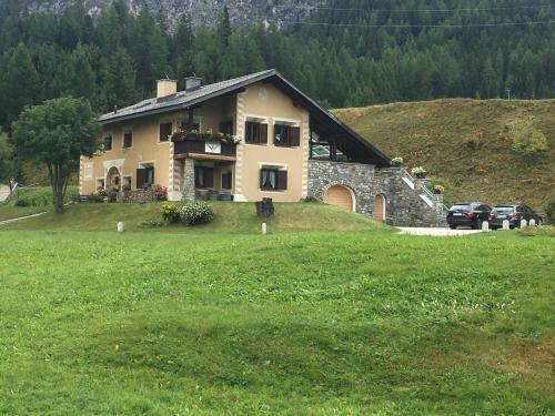 Apartamentos Chesa Viletta