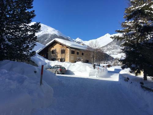 Apartamentos Chesa Viletta