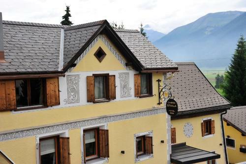 Bed & Breakfast Hotel Chesa Staila