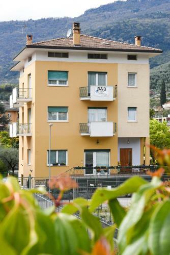Apartments Arco In Centro Cipat 022006at834983 E 6