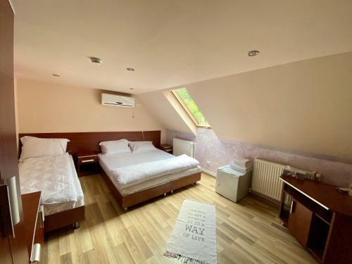 Hostal Pensiune Muntii Aninei