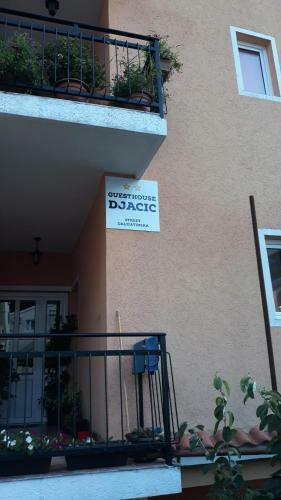 Hostal Guesthouse Djacic