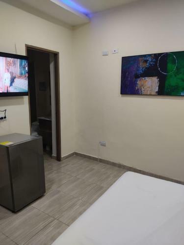 Hostal Prado Station Hotel